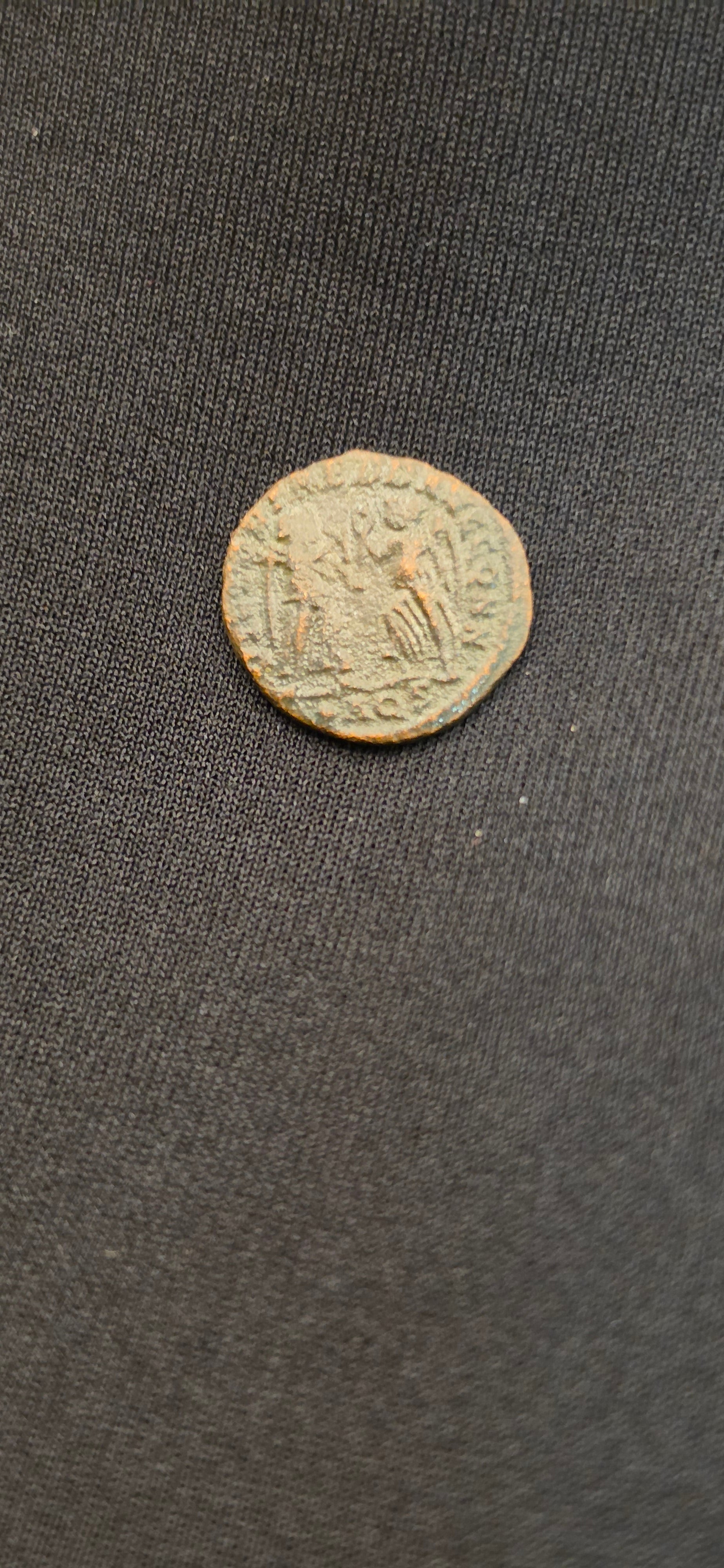 Constans AE4 Bronze – Aquileia Mint – VICTORIAE DD AVGGQ NN – Ancient Roman Coin