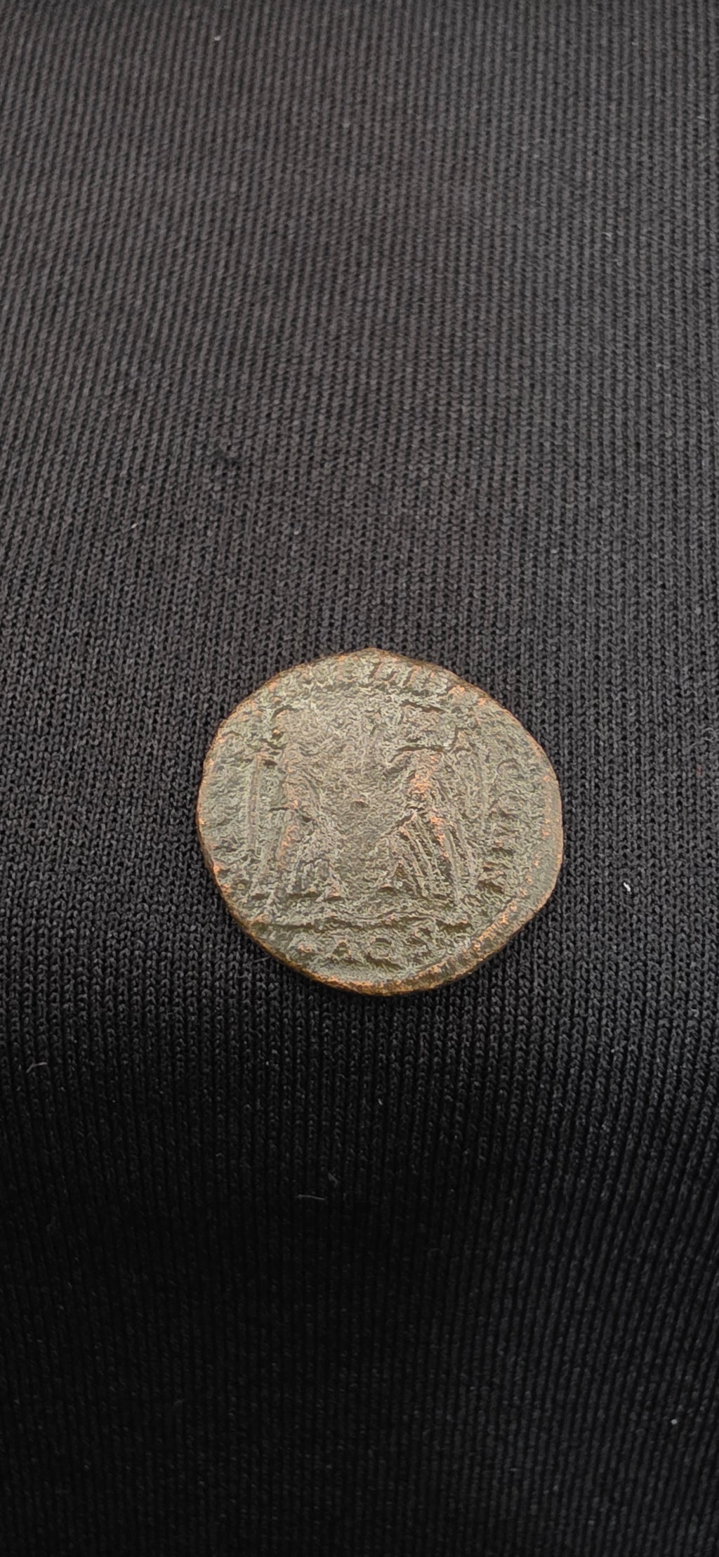 Constans AE4 Bronze – Aquileia Mint – VICTORIAE DD AVGGQ NN – Ancient Roman Coin