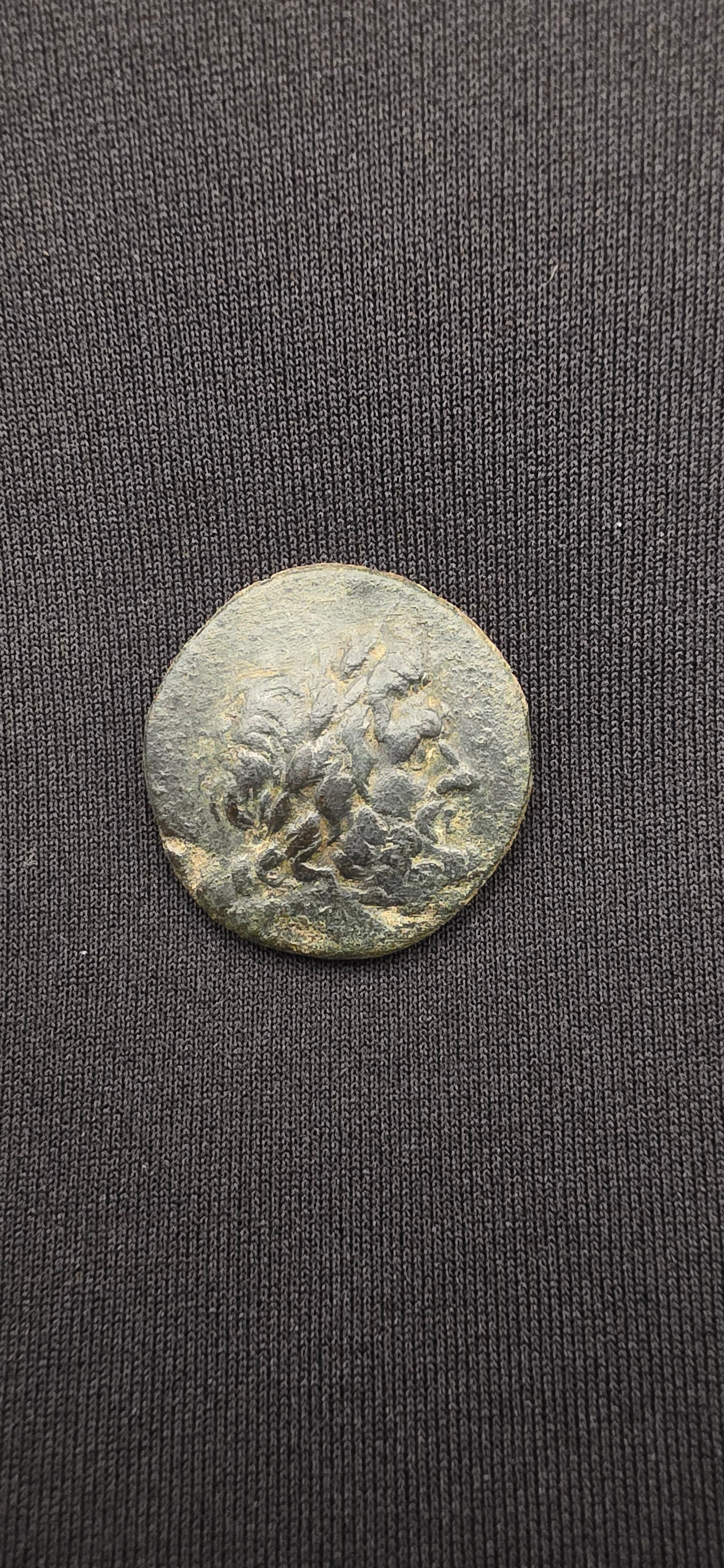 Ancient Greek Bronze – Apameia, Phrygia – Zeus / Artemis Anaïtis – c. 88–40 BC