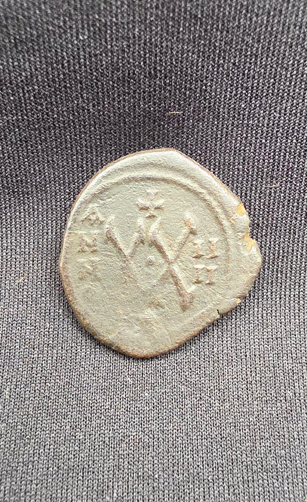 Byzantine Empire Maurice Tiberius AE Half Follis (582–602 AD) – Theoupolis Mint
