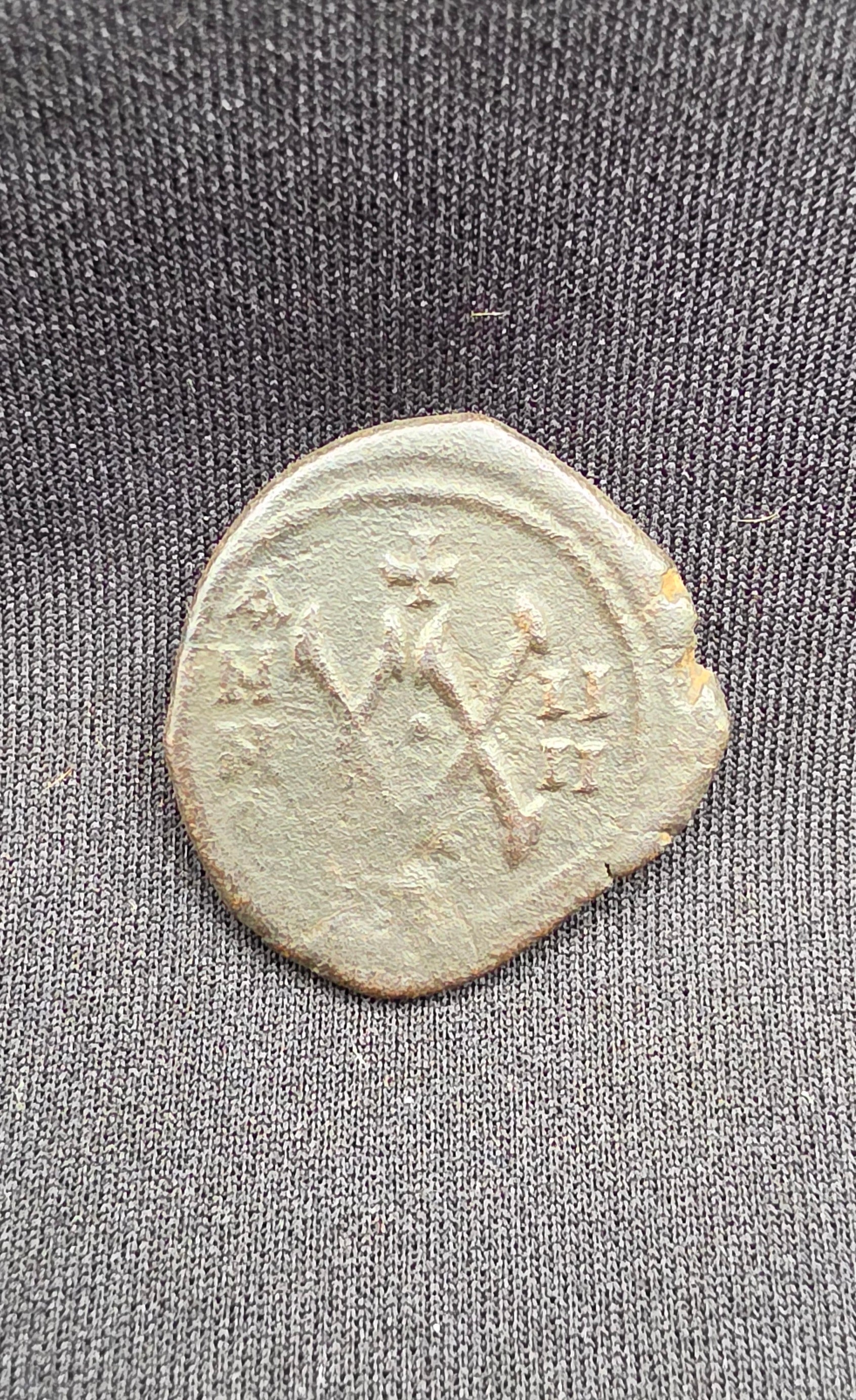 Byzantine Empire Maurice Tiberius AE Half Follis (582–602 AD) – Theoupolis Mint