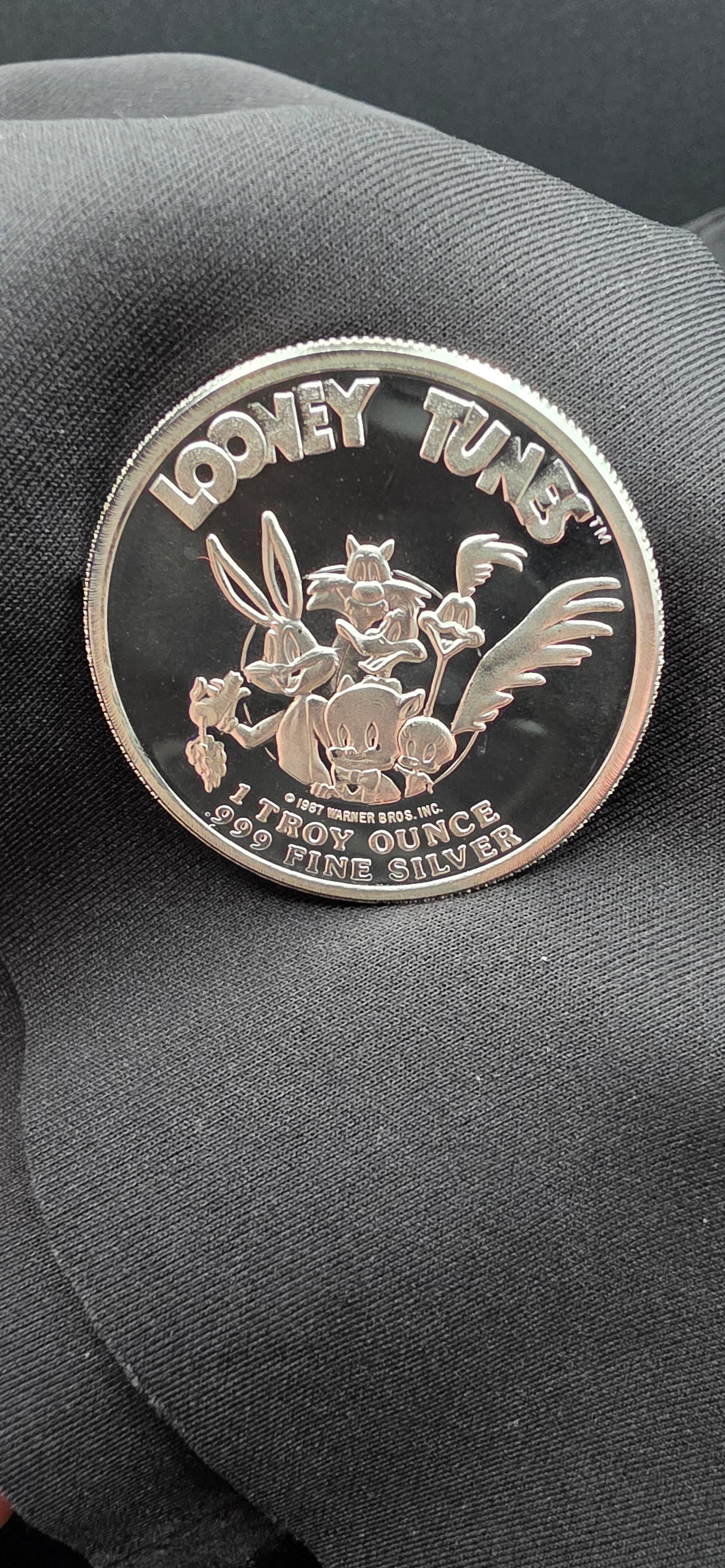 Buggs Bunny/ Looney Tunes 1oz Silver Round