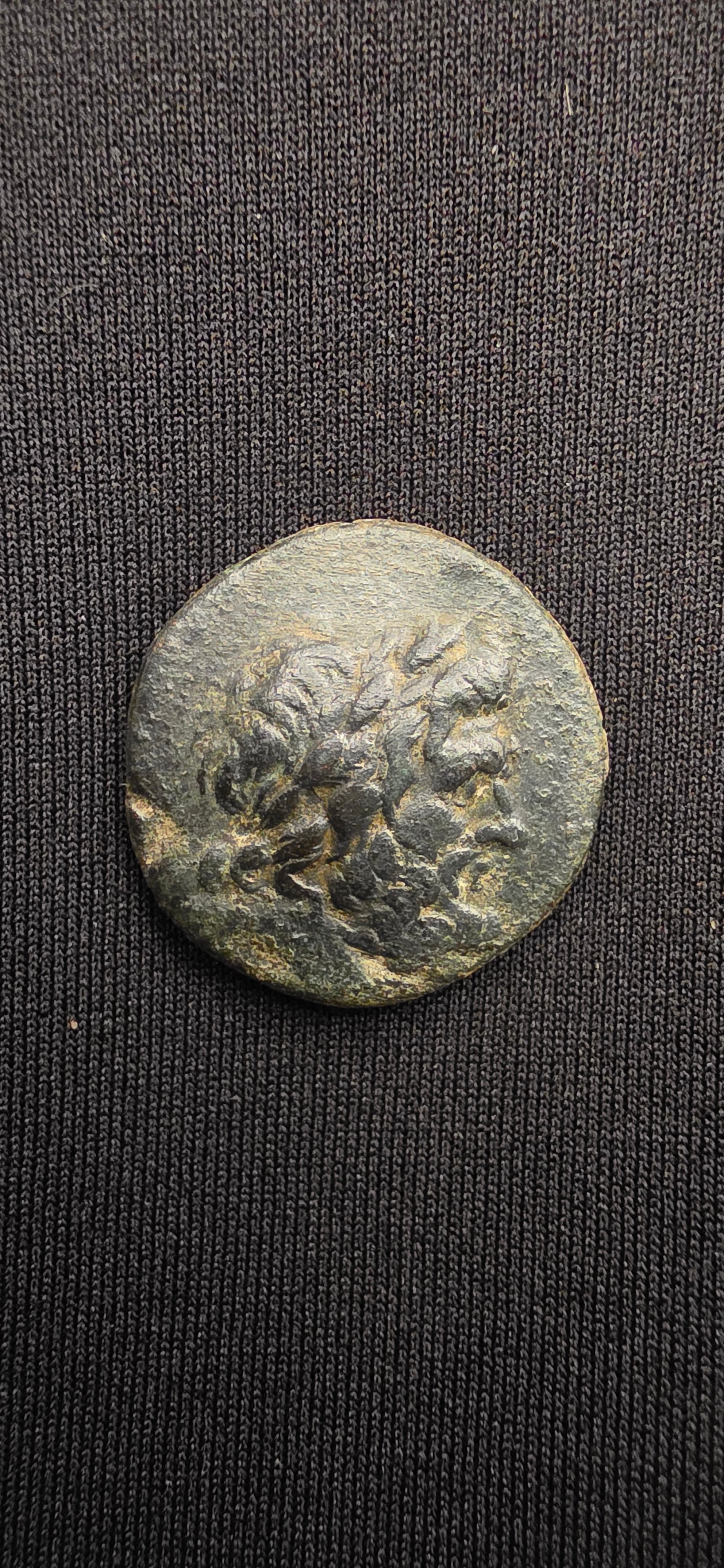 Ancient Greek Bronze – Apameia, Phrygia – Zeus / Artemis Anaïtis – c. 88–40 BC