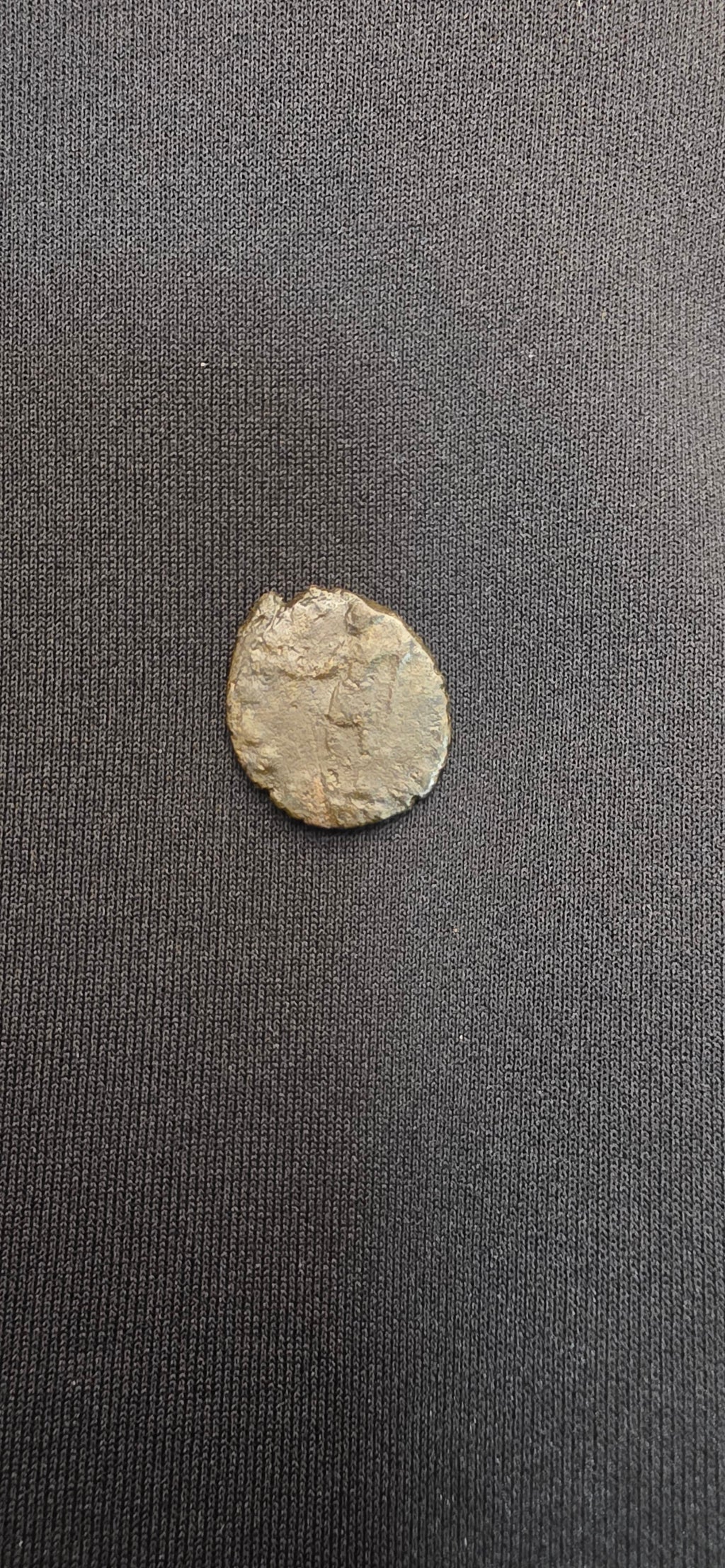 Late Roman Bronze – Constantine Era AE Coin
Ancient Roman Empire | 4th Century AD